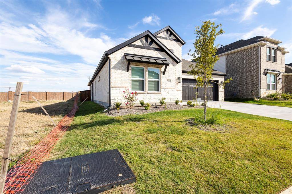 5928 Mustang Creek Lane, Celina, TX 75009