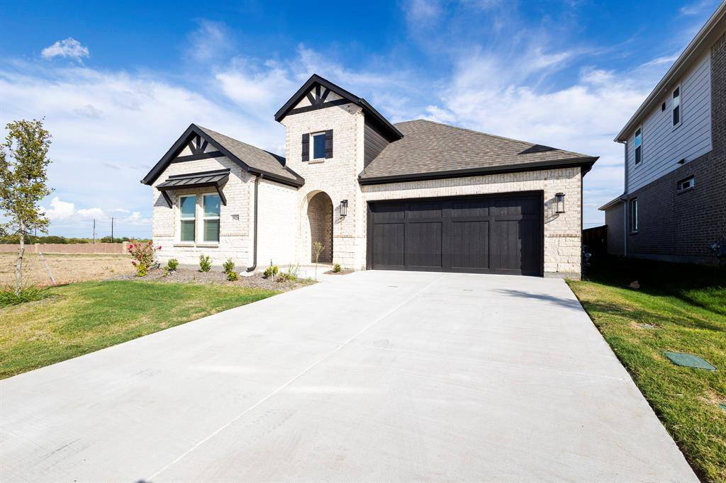 5928 Mustang Creek Lane, Celina, TX 75009