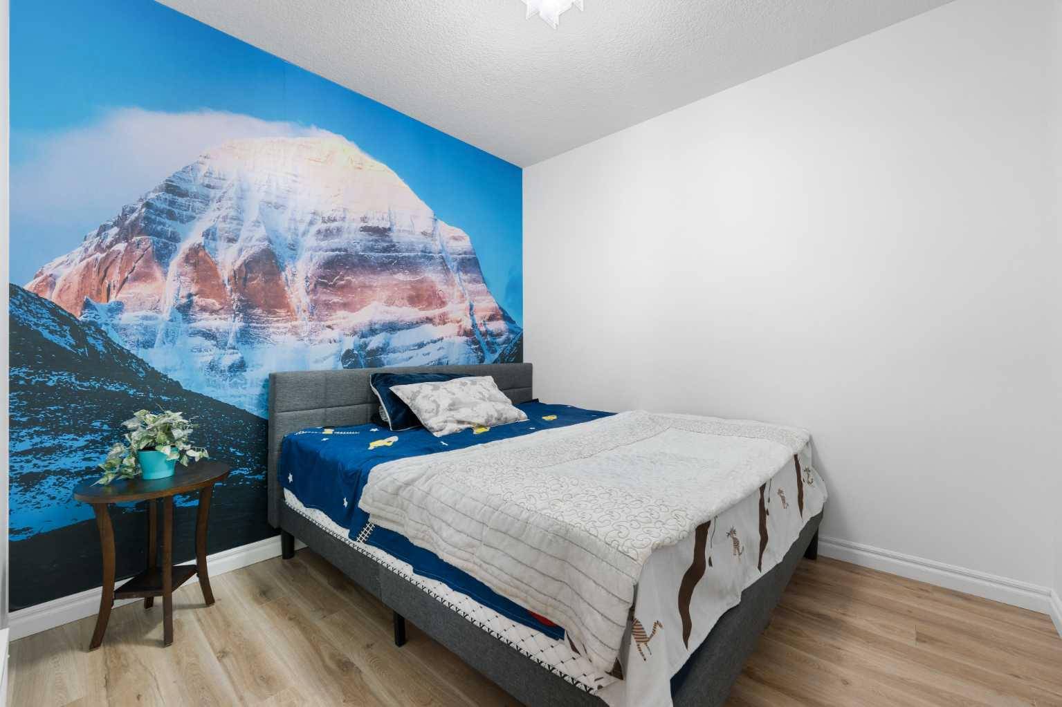 99 Evansglen CIR NW, Calgary, AB T3P 0W8