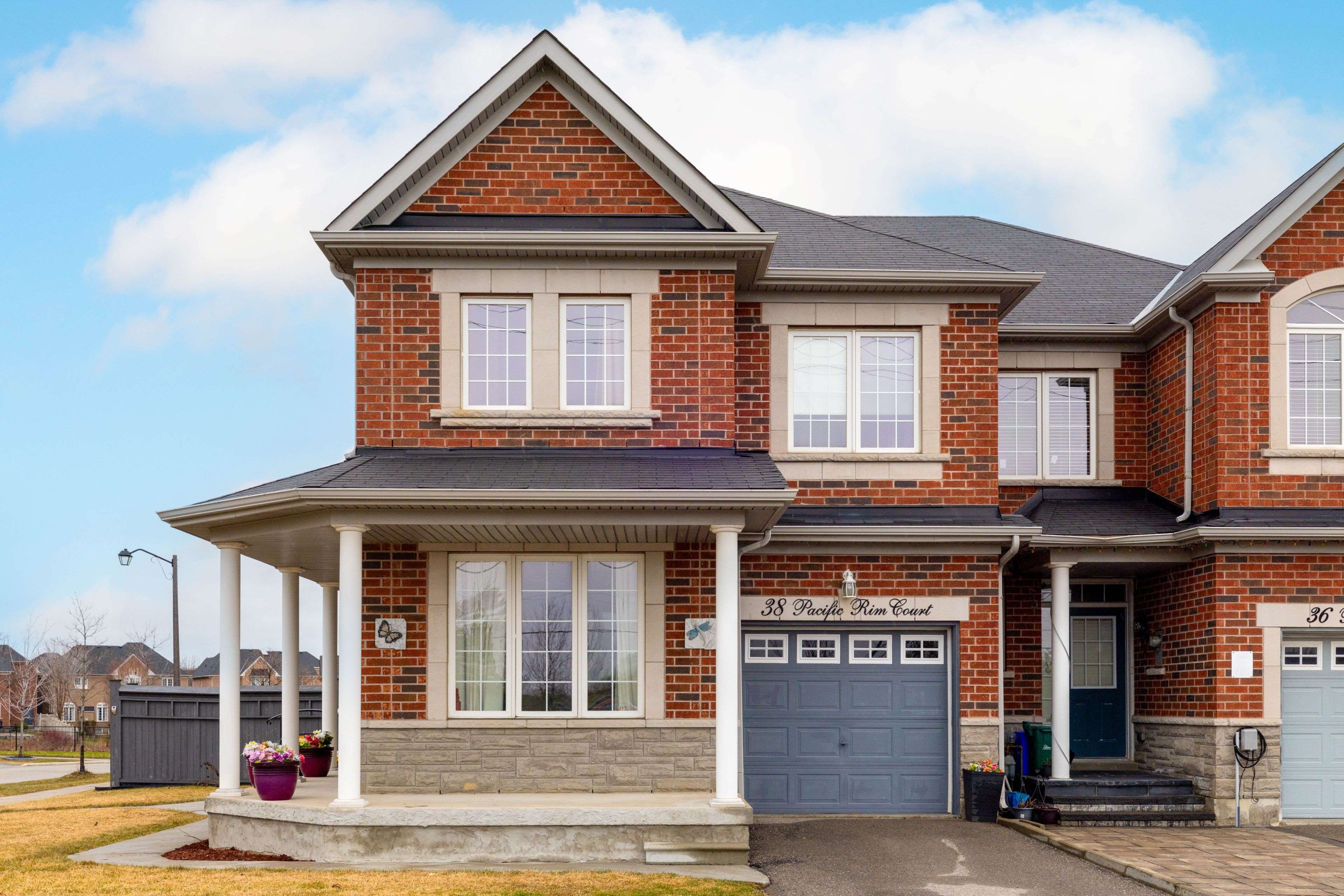 38 Pacific Rim CT, Richmond Hill, ON L4E 0W8