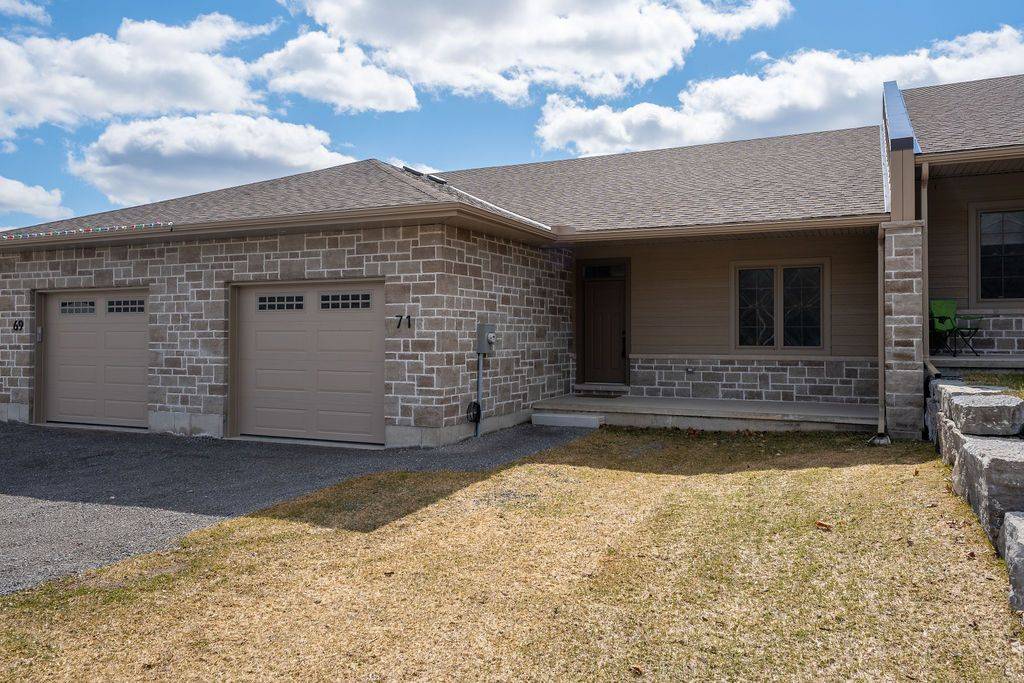 71 Seymour ST W, Centre Hastings, ON K0K 2K0