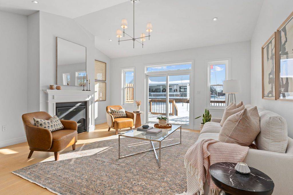 71 Seymour ST W, Centre Hastings, ON K0K 2K0