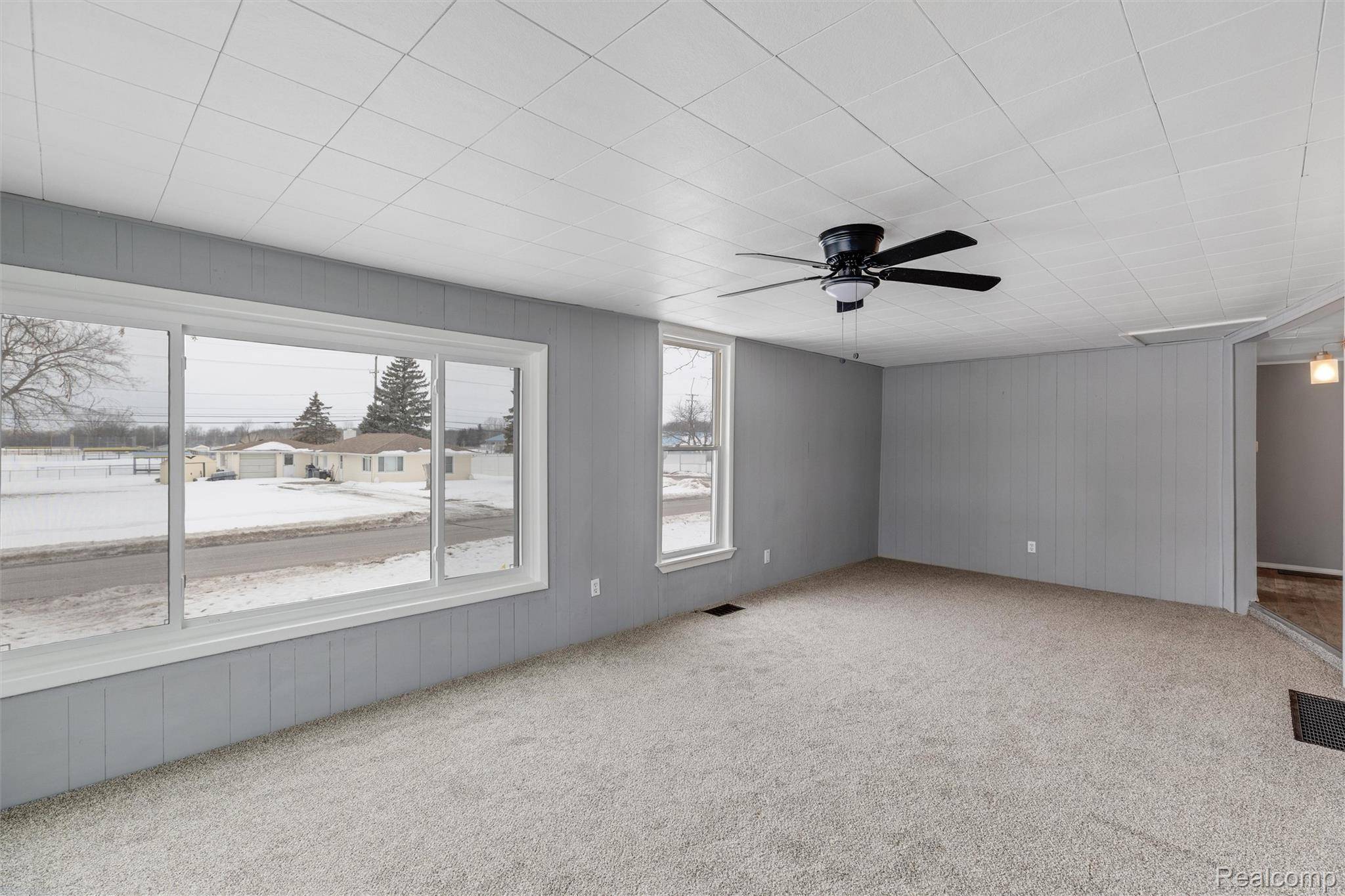 209 W Aldrich ST W, Capac Village, MI 48014