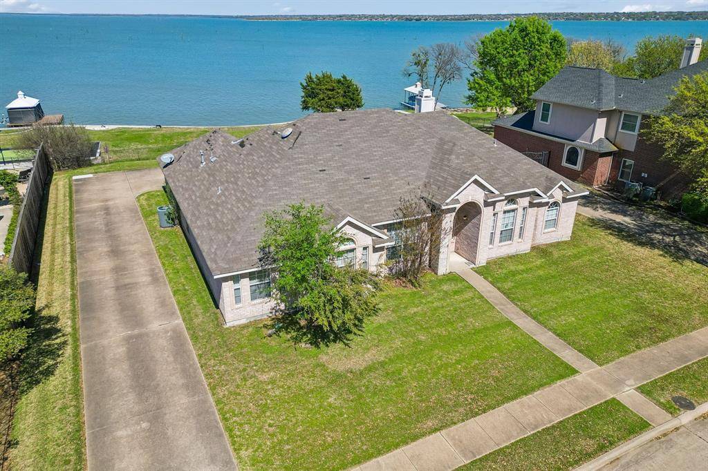 9001 Briarcrest Drive, Rowlett, TX 75089