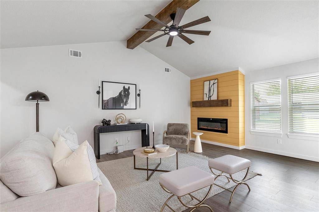 4408 Tiptop Street, Haltom City, TX 76117