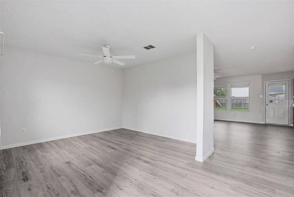 1400 Blazing Star Trail, Burleson, TX 76028