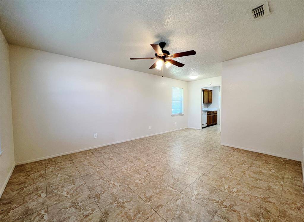 1110 S Rusk Street #B, Weatherford, TX 76086