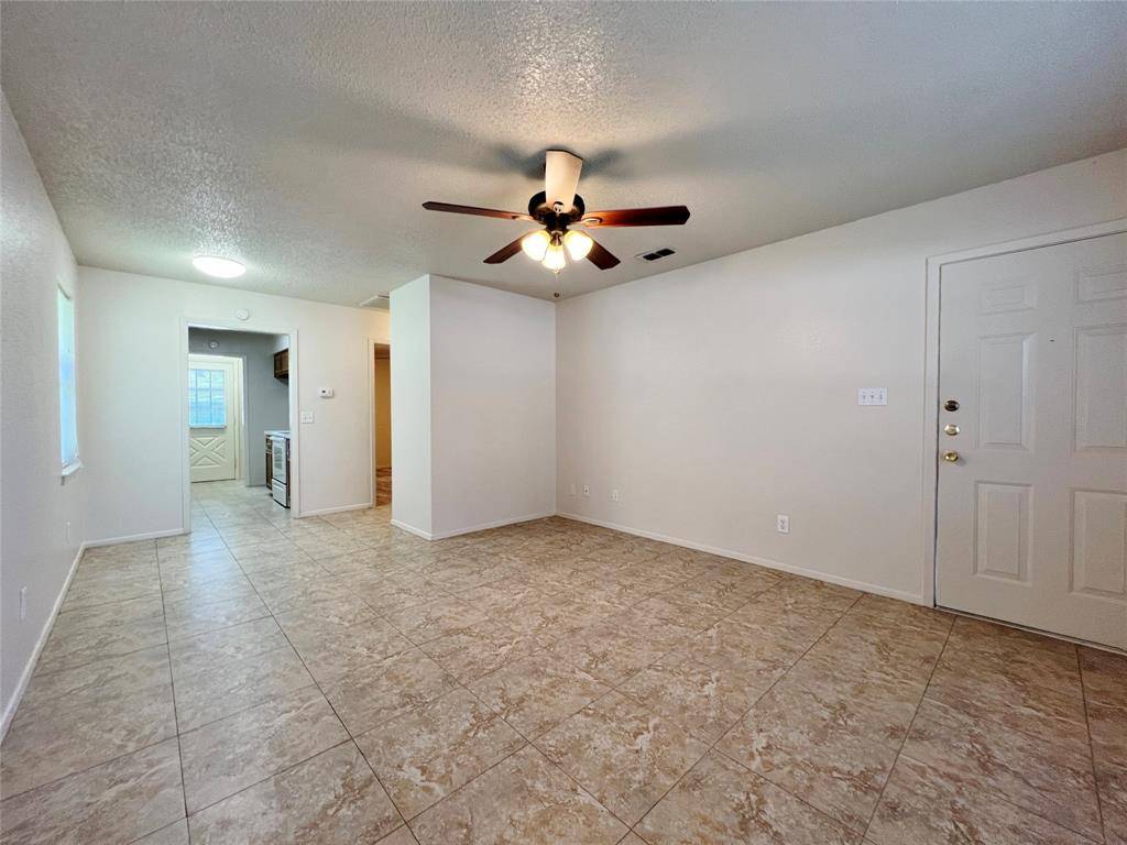 1110 S Rusk Street #B, Weatherford, TX 76086