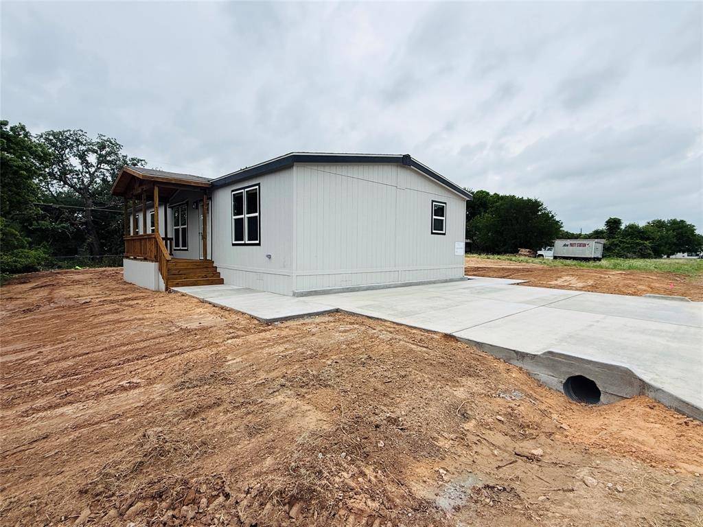 5900 Arrowhead Drive, Granbury, TX 76048