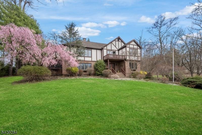 15 Turner Ln, Montville Twp., NJ 07082