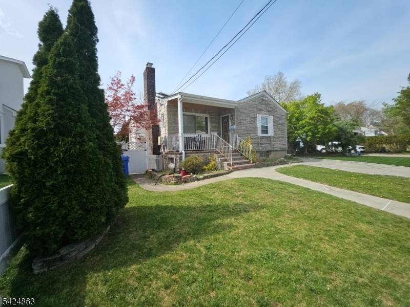 431 Terhune Ave, Paramus Boro, NJ 07652