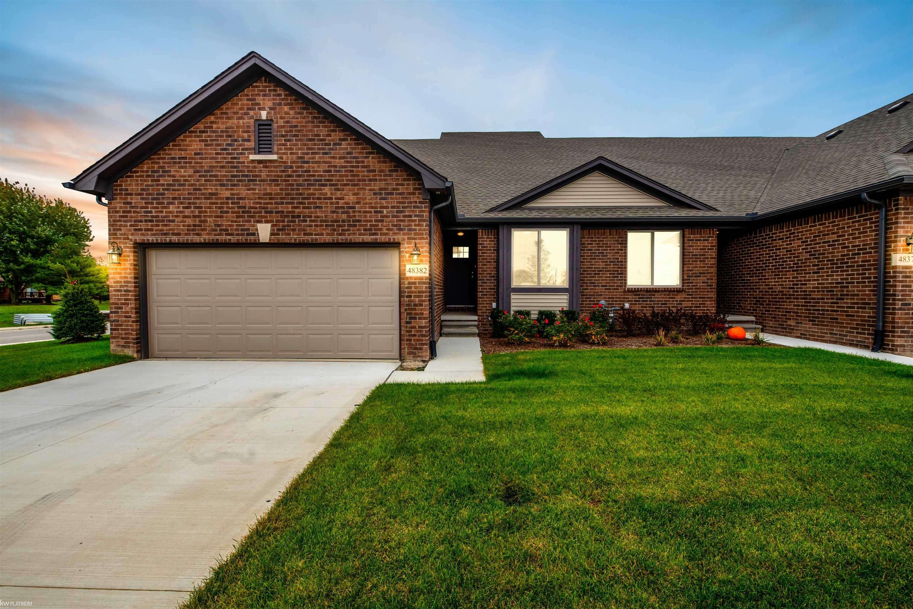 48382 Applegrove LN, Chesterfield Twp, MI 48051