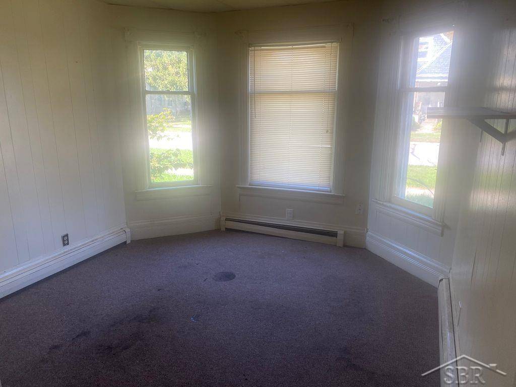 802 S Woodbridge ST, Saginaw, MI 48602