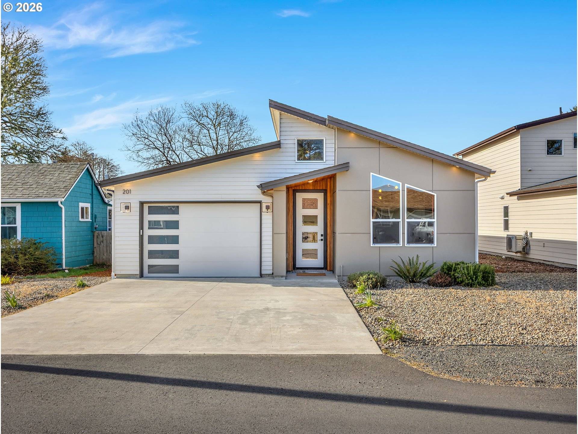 201 24TH ST NE, Long Beach, WA 98631