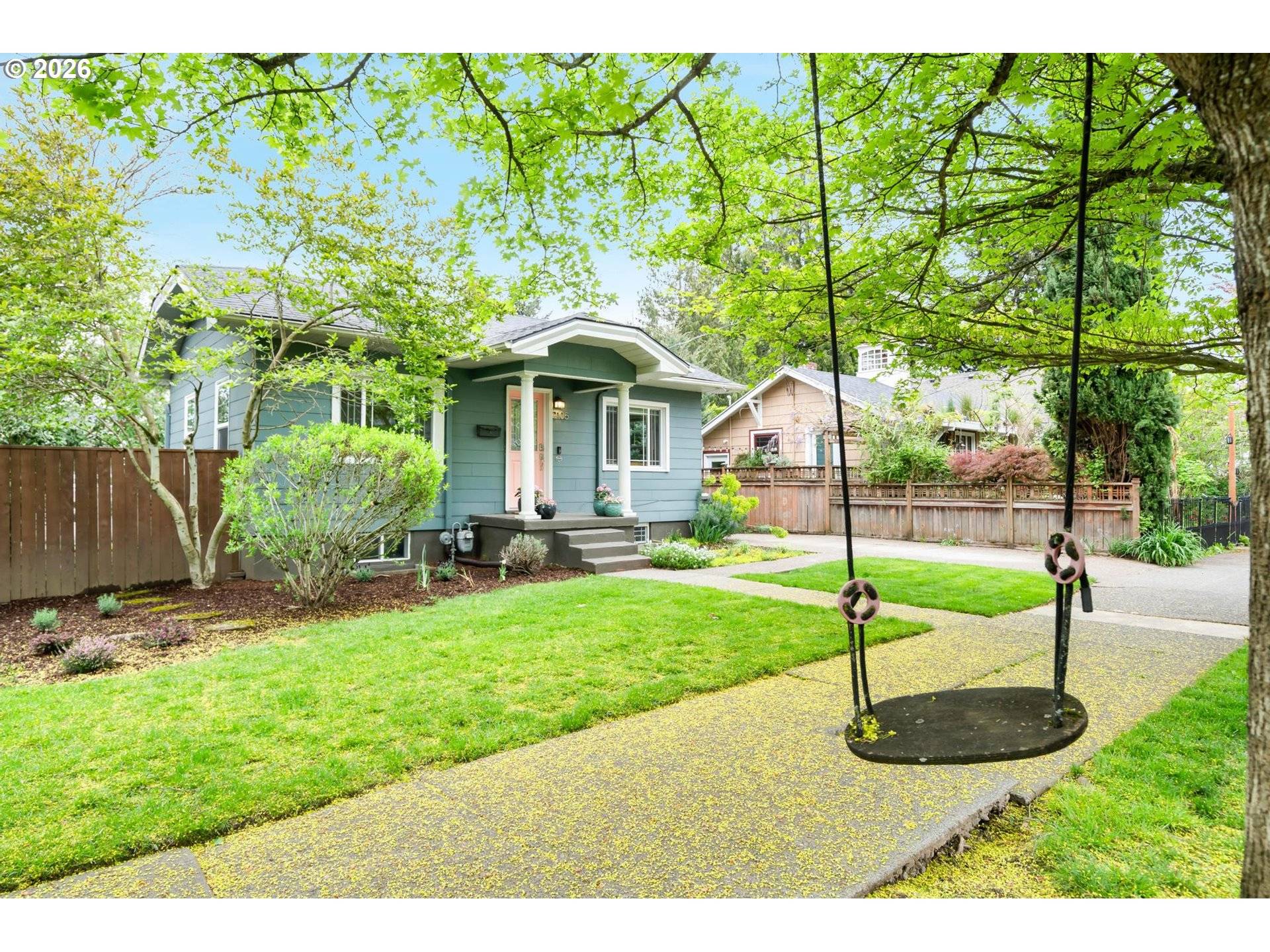 2105 N WINCHELL ST, Portland, OR 97217