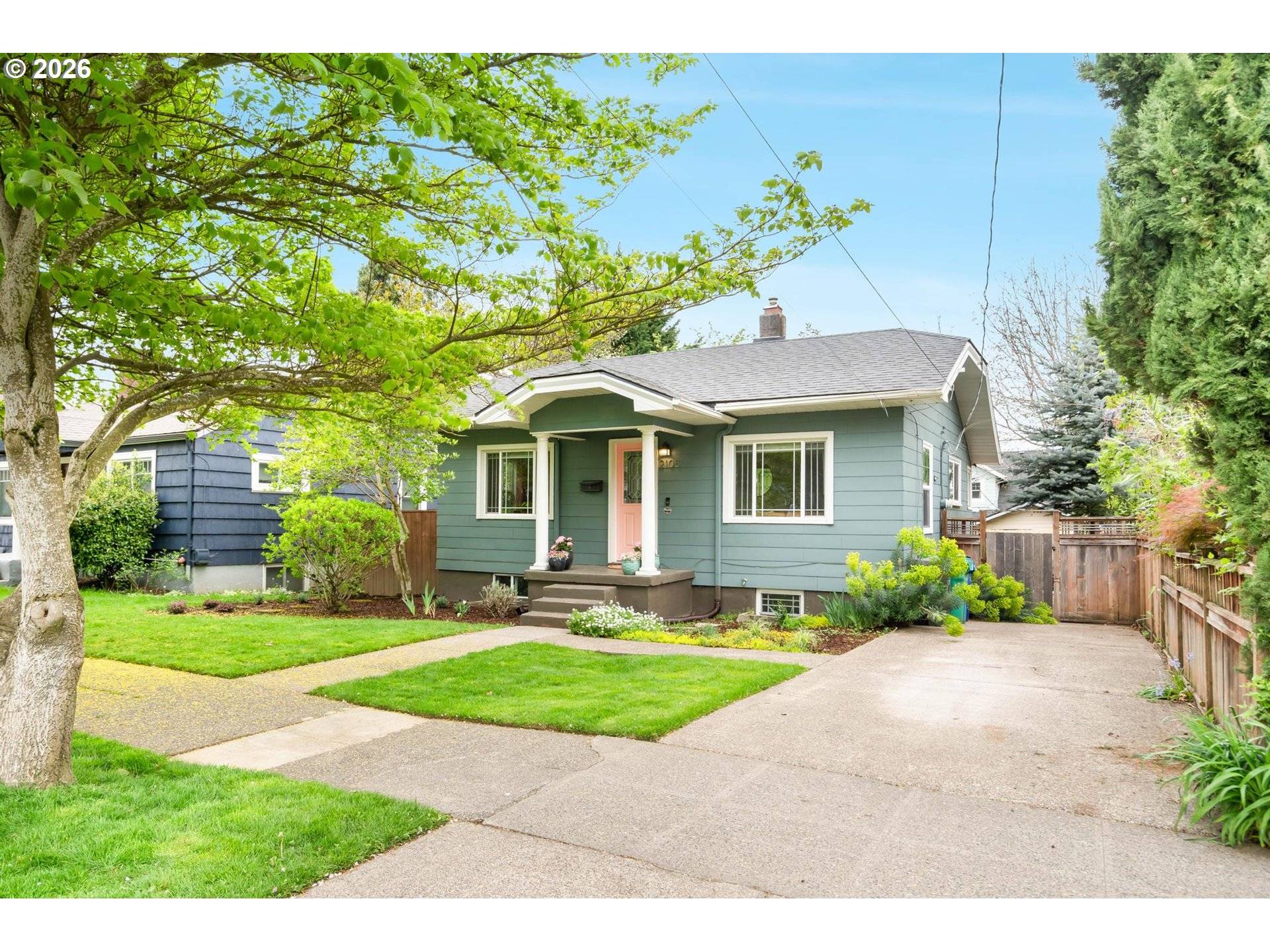 2105 N WINCHELL ST, Portland, OR 97217