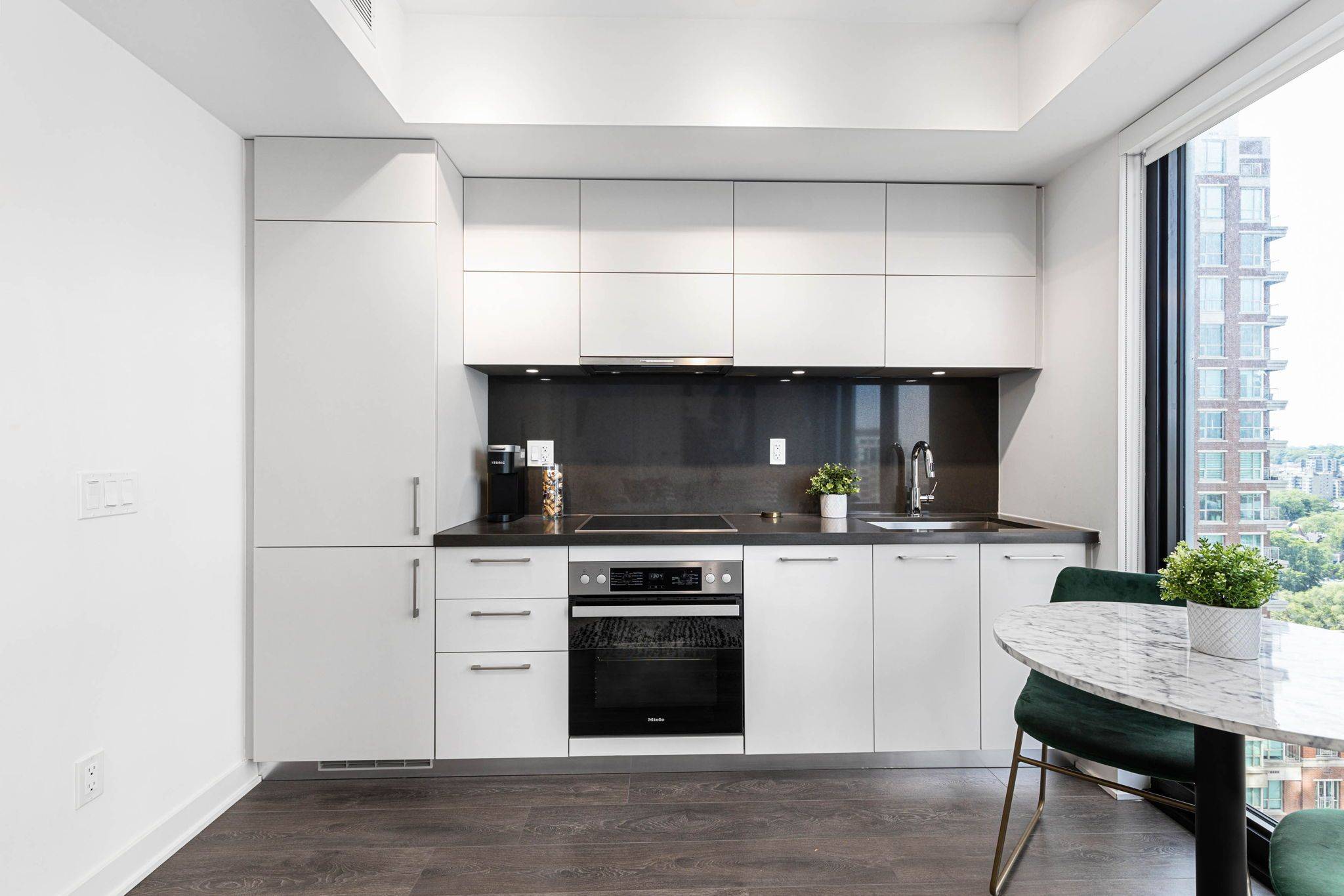 188 Cumberland ST #1913, Toronto C02, ON M5R 2G3