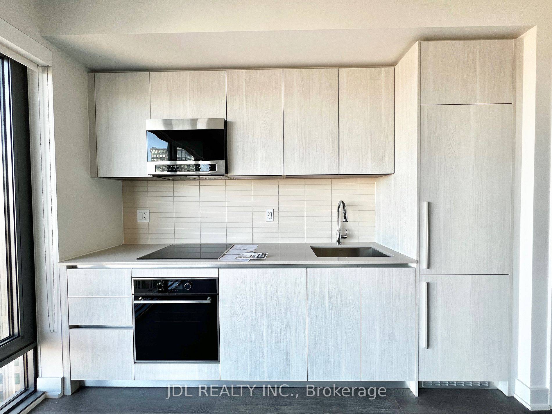 8 Cumberland ST #2307, Toronto C02, ON M4W 0B6