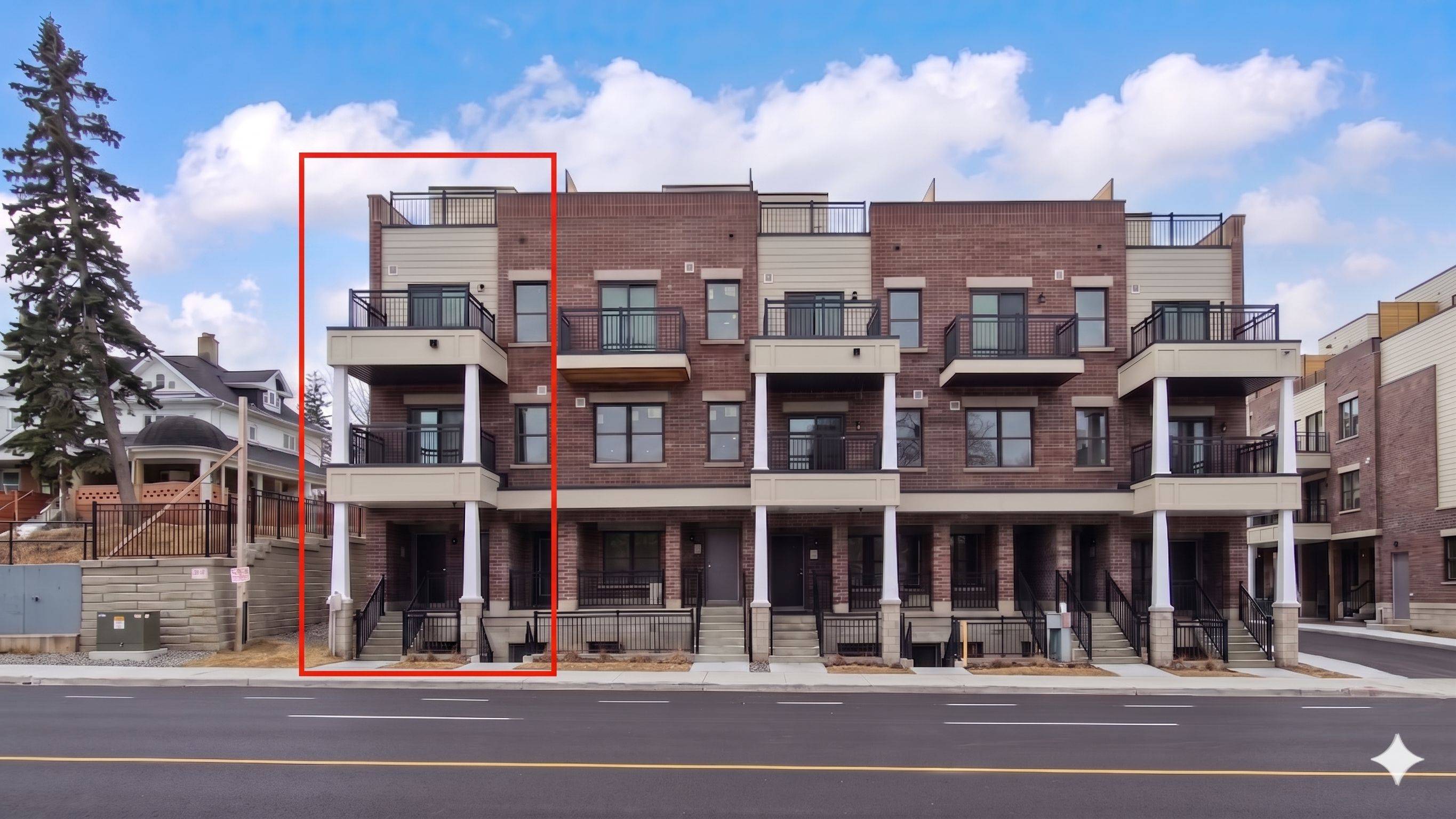 15100 Yonge ST N #216, Aurora, ON L4G 4C8