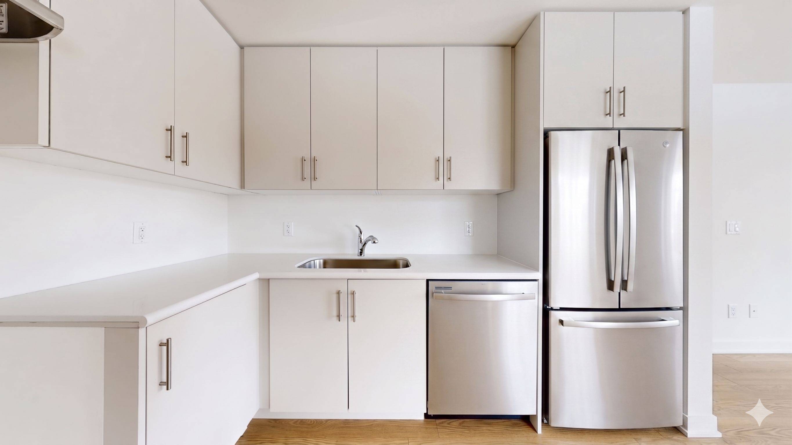 15100 Yonge ST N #216, Aurora, ON L4G 4C8