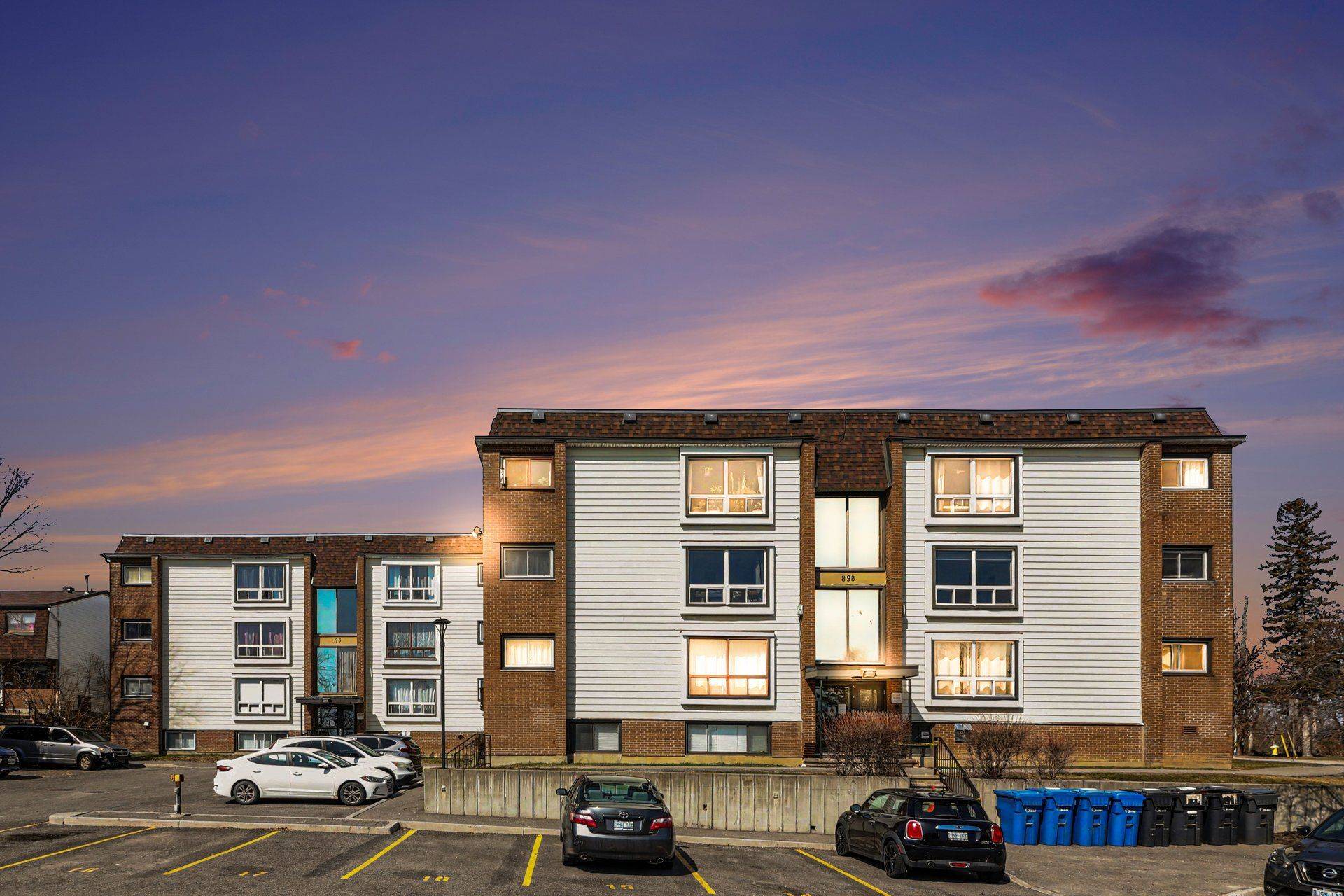 898 Elmsmere RD #2, Beacon Hill North - South And Area, ON K1J 7T6