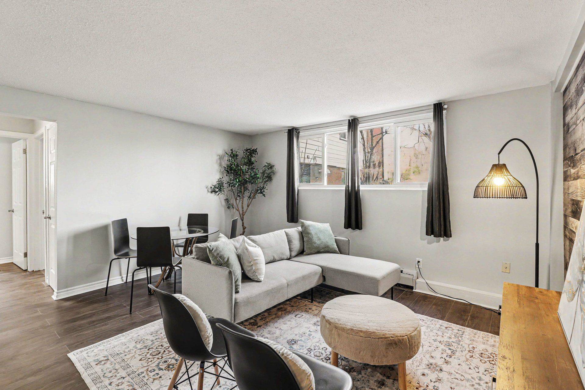 898 Elmsmere RD #2, Beacon Hill North - South And Area, ON K1J 7T6