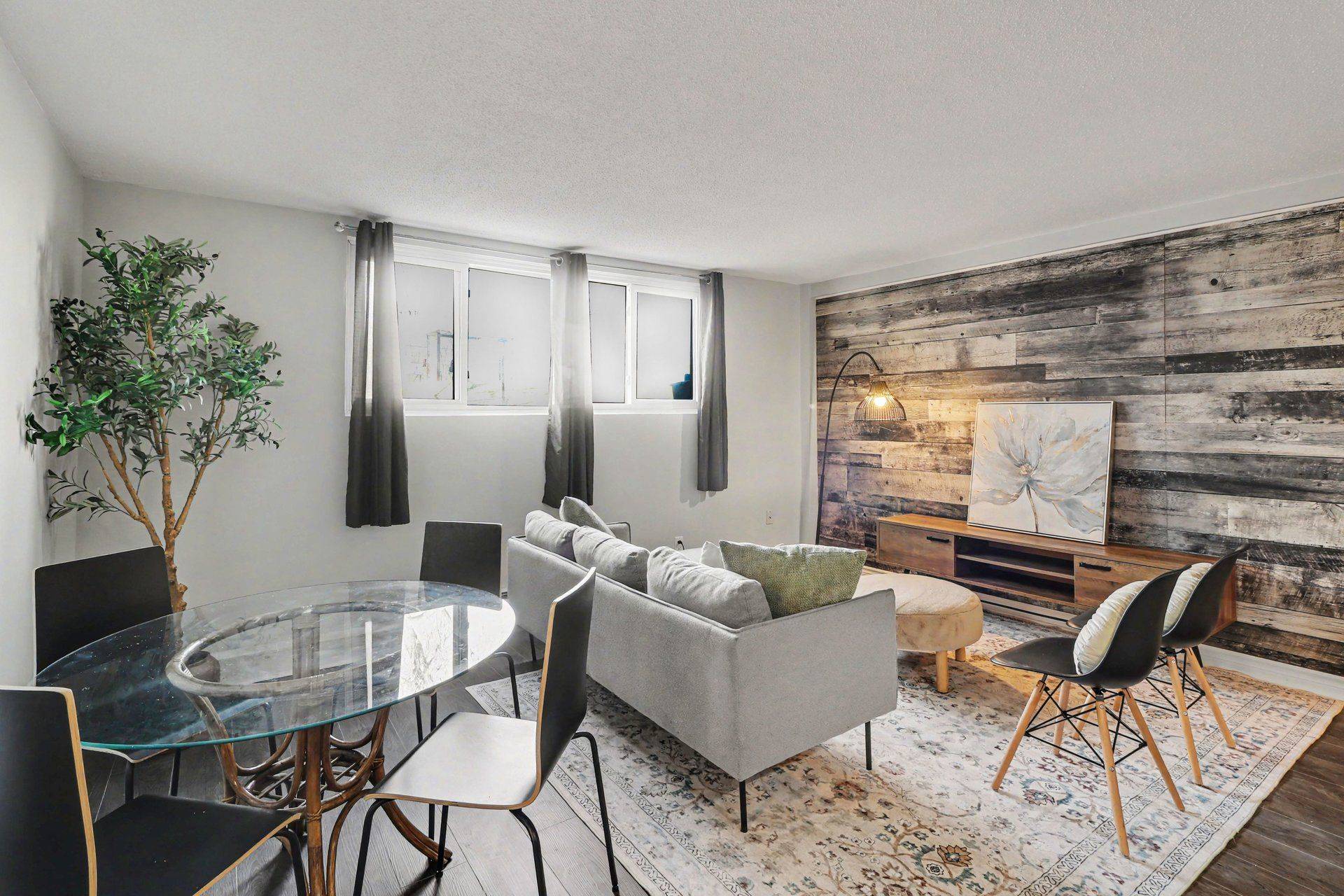 898 Elmsmere RD #2, Beacon Hill North - South And Area, ON K1J 7T6