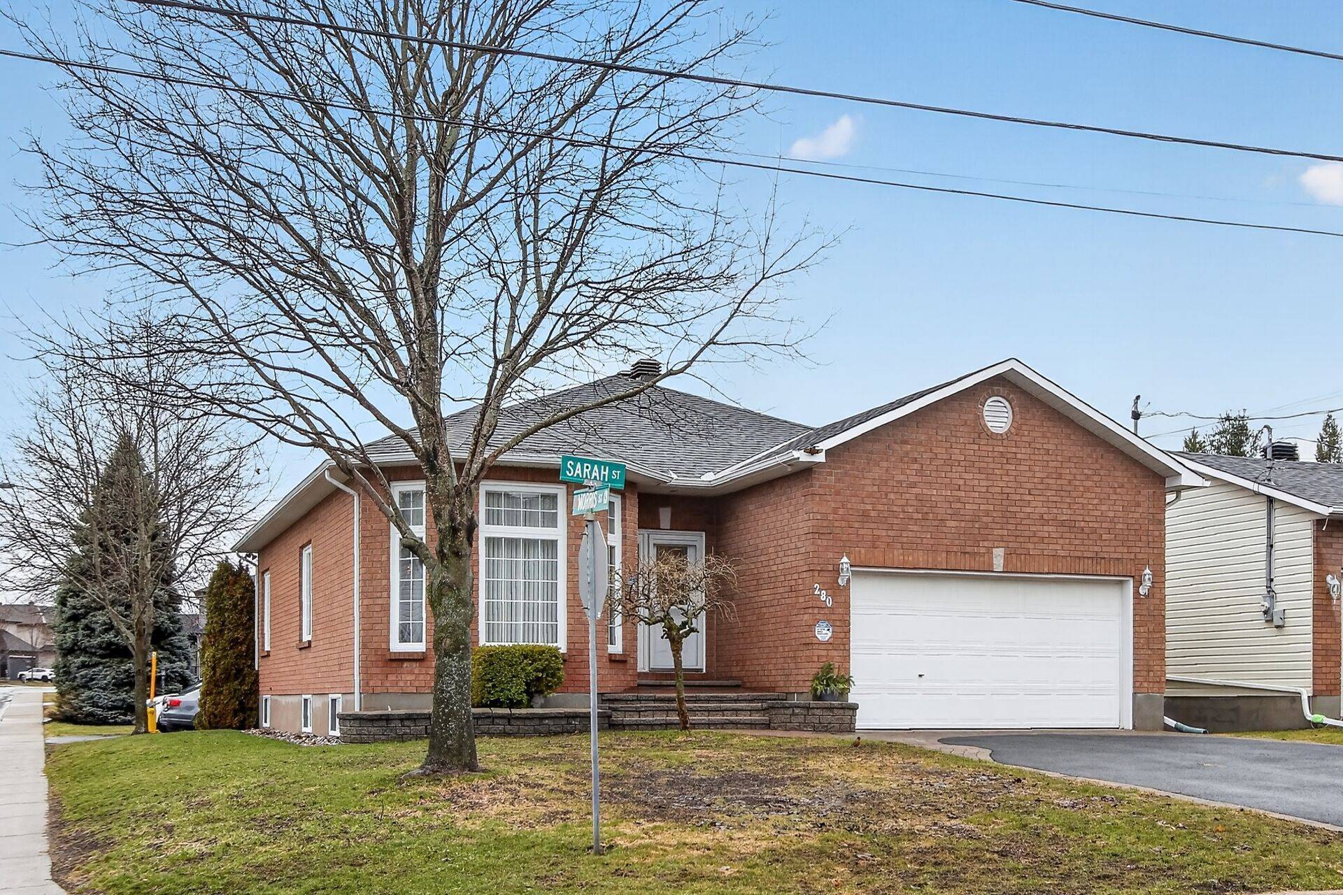 280 Sarah ST, Carleton Place, ON K7C 2Y6