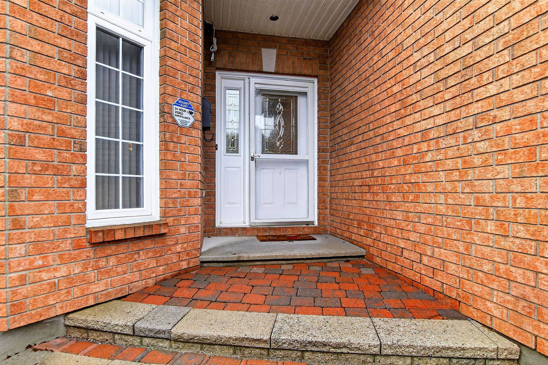280 Sarah ST, Carleton Place, ON K7C 2Y6