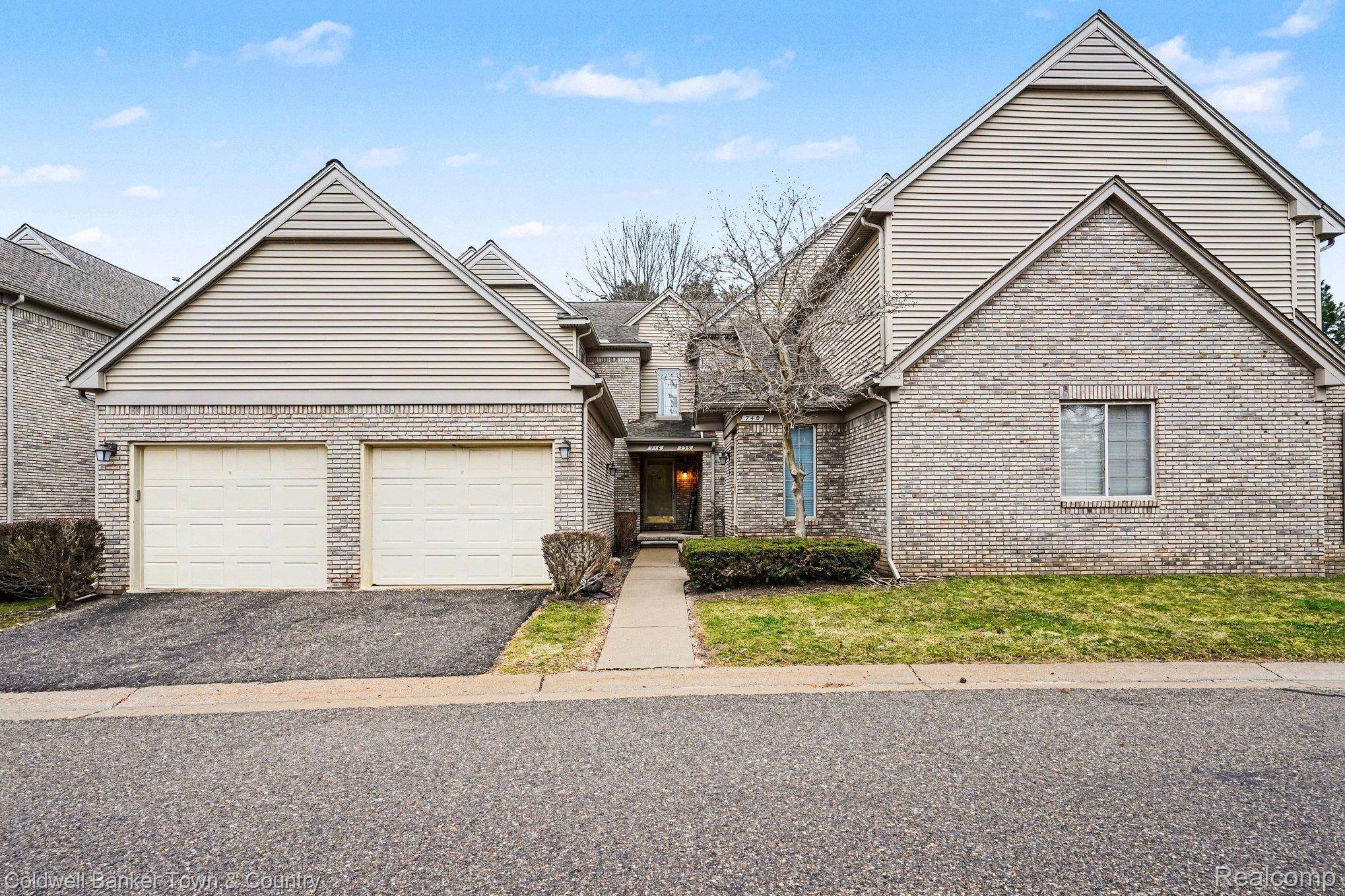 716 S Milford RD, Milford Village, MI 48381