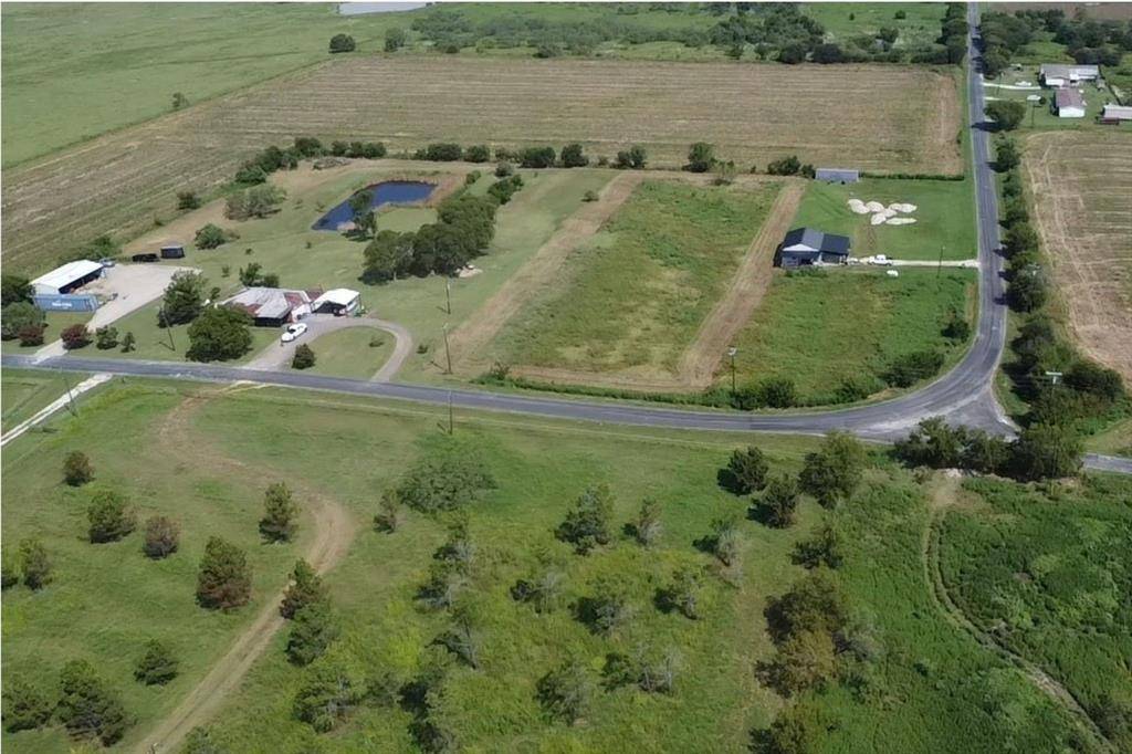 4339 Southmayd Road, Whitesboro, TX 76273