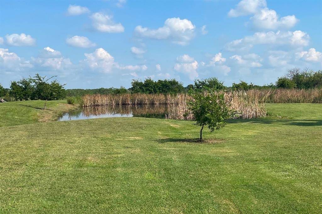 4339 Southmayd Road, Whitesboro, TX 76273