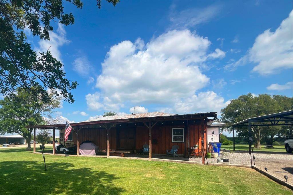 4339 Southmayd Road, Whitesboro, TX 76273