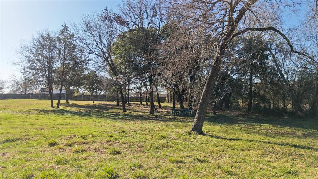 210 Forest Lane, Kemp, TX 75143