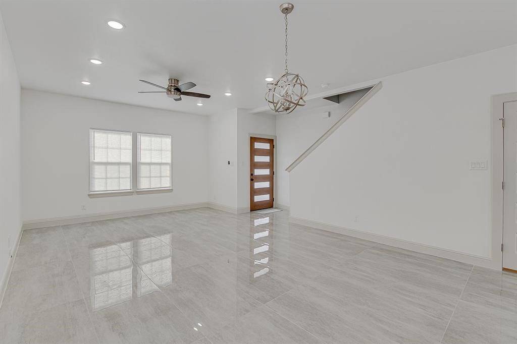 3155 N Glen Garden Drive N #3155, Fort Worth, TX 76119