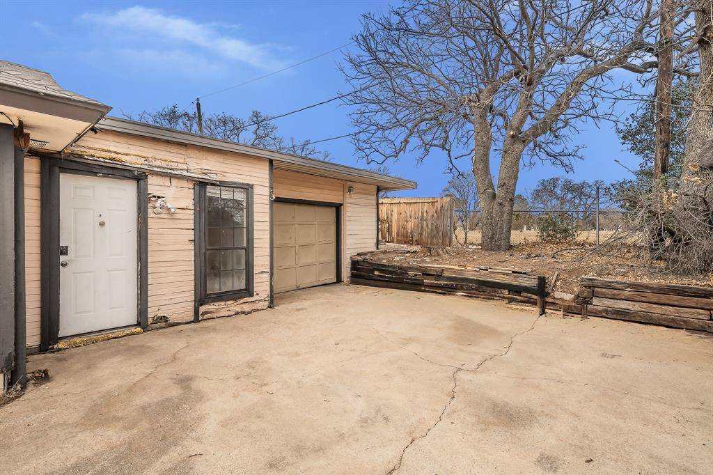 5709 Ranchogrande Drive, Arlington, TX 76017