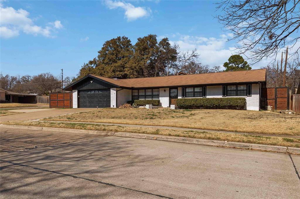 1422 Glenwick Lane, Irving, TX 75060