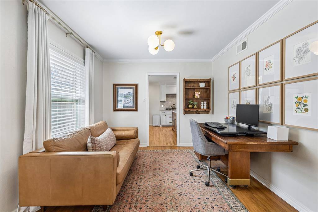 7119 Westbrook Lane, Dallas, TX 75214