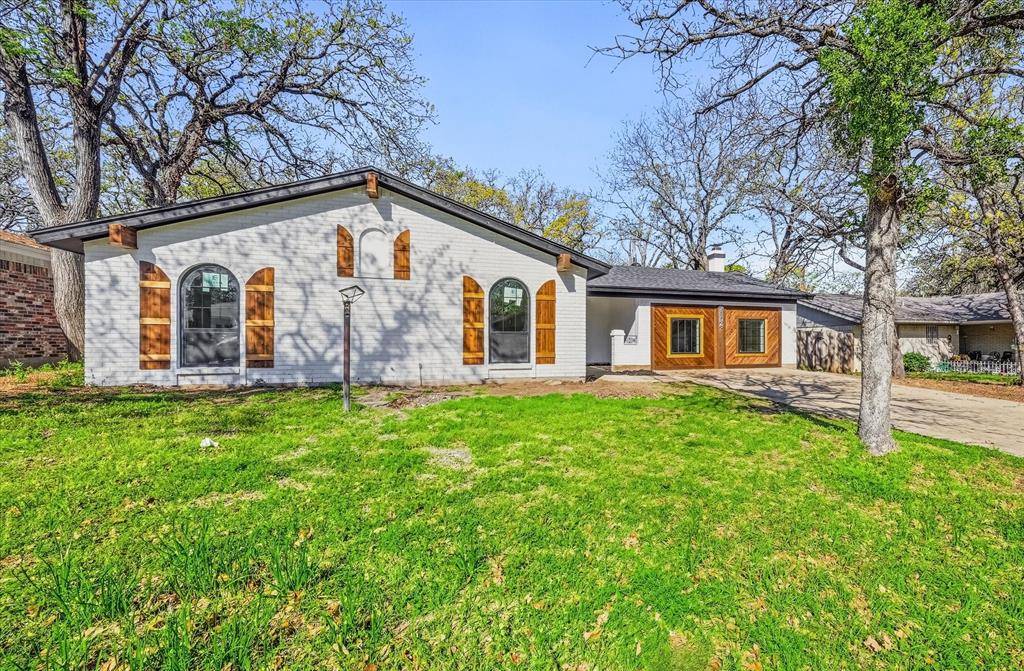 2804 Bent Tree Lane, Arlington, TX 76016