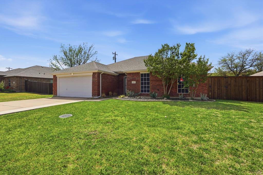 507 Clairmont Street, Farmersville, TX 75442