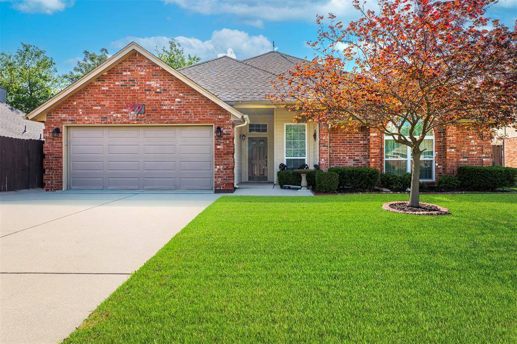 6729 Lucas Lane, North Richland Hills, TX 76182