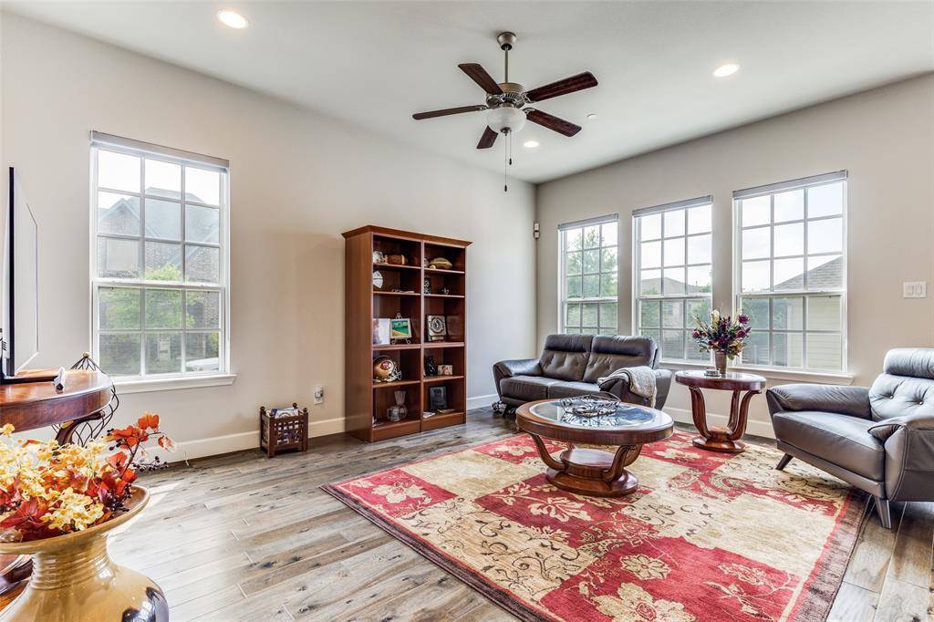 1036 Gardenia Street, Carrollton, TX 75007