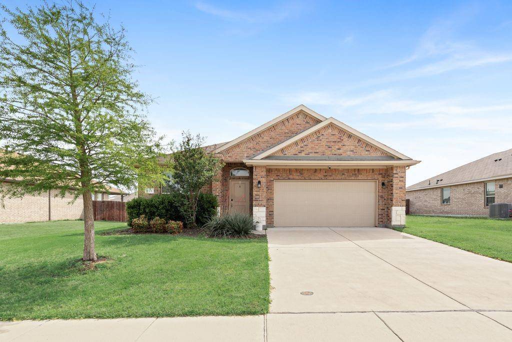 444 Windsail Lane, Azle, TX 76020