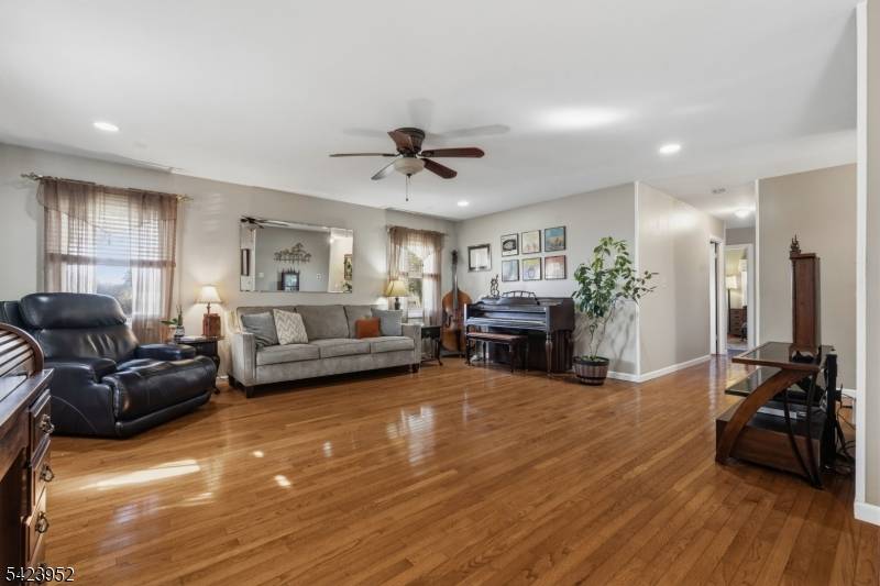 27 Summerall Rd, Franklin Twp., NJ 08873