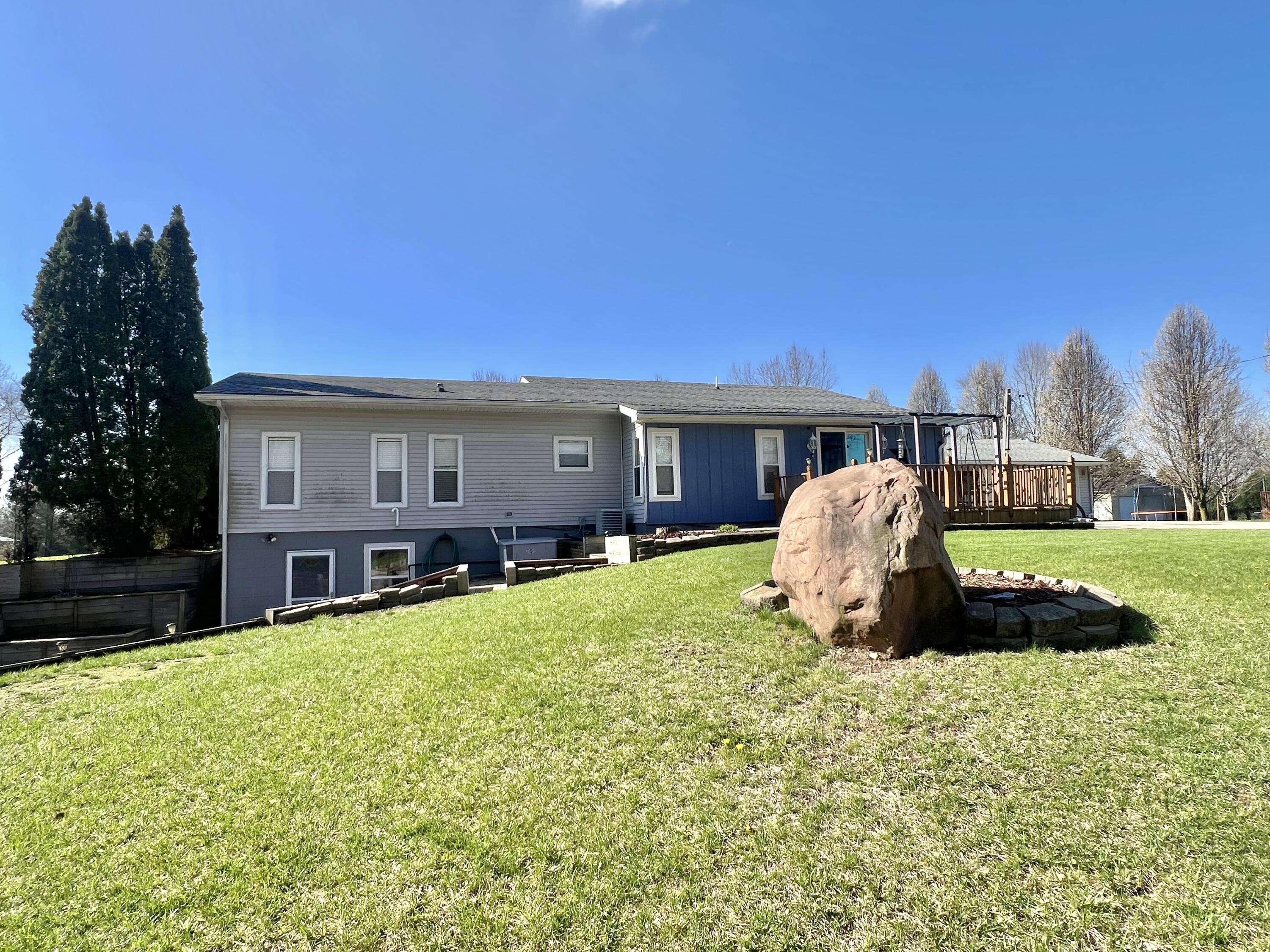 833 Crauns LN, Algansee Twp, MI 49082