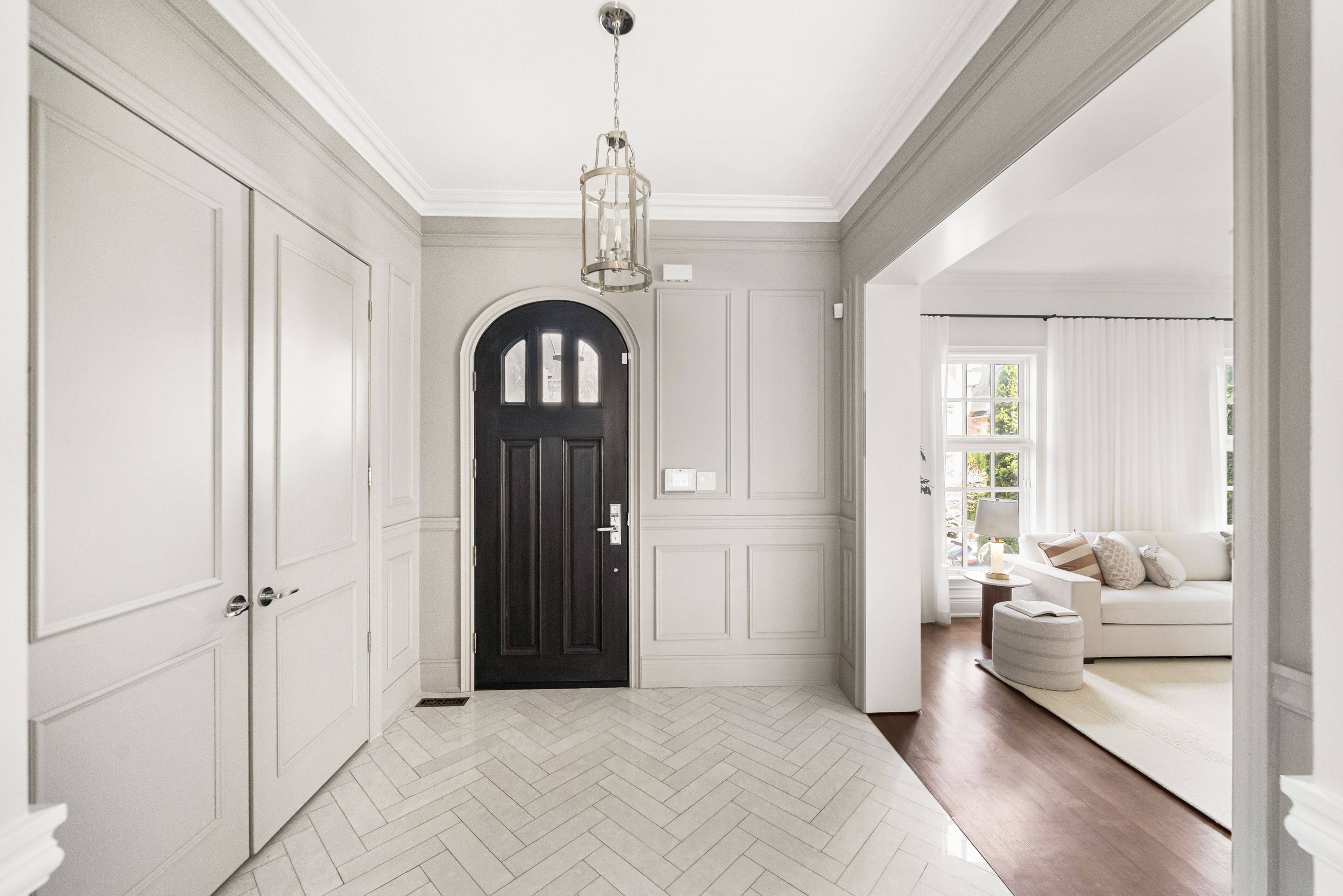 24 True Davidson DR, Toronto C11, ON M4W 3X5