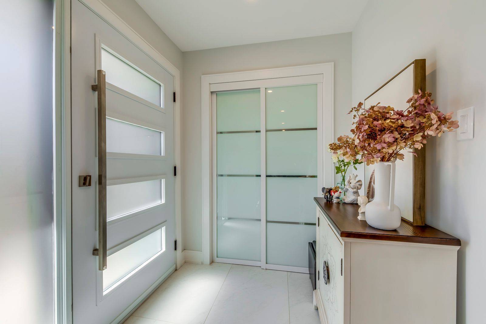 2220 Elmhurst AVE, Oakville, ON L6J 5G7