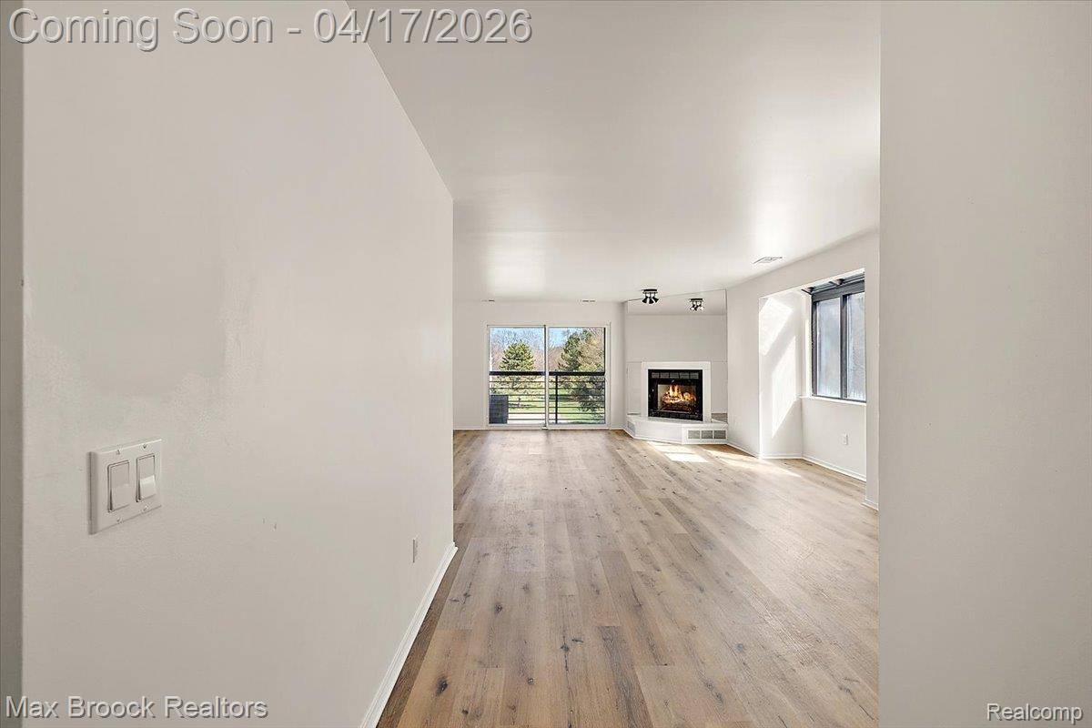 30414 Orchard Lake RD #29, Farmington Hills, MI 48334