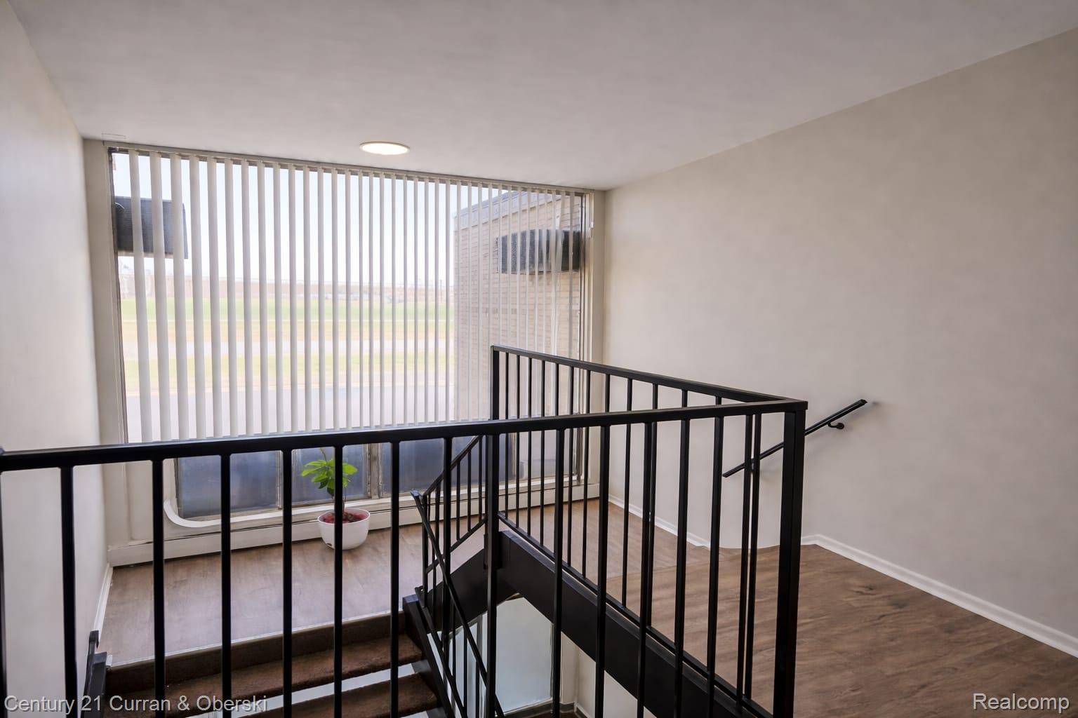 6015 SOUTHFIELD RD #8, Detroit, MI 48228