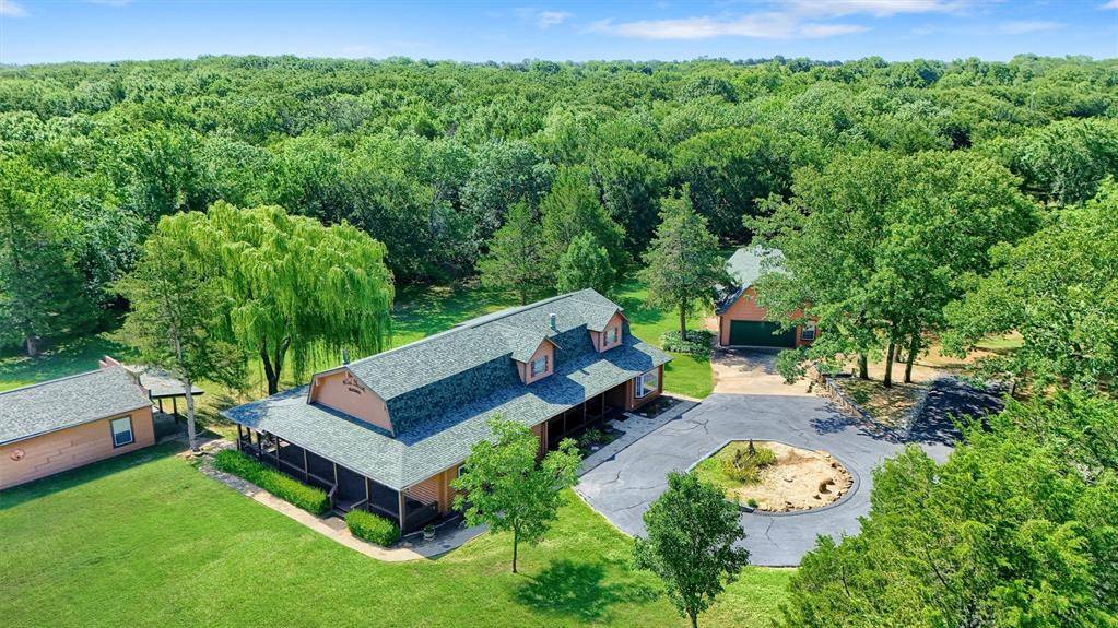 570 Roy Ayres Road, Bells, TX 75414